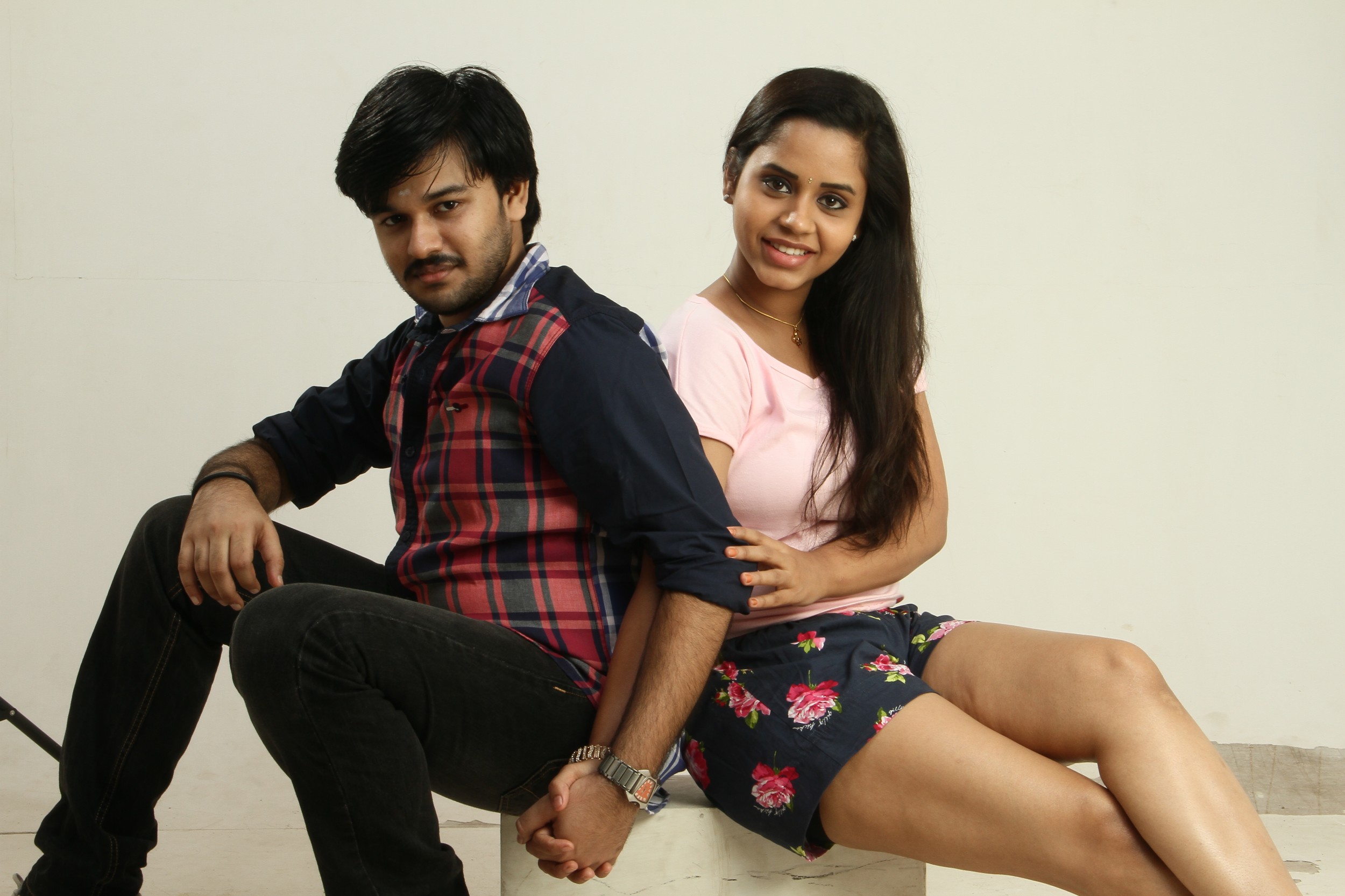 ‘திருட்டு ரயில்.’ கதை + லேட்டஸ்ட் ஆல்பம்!