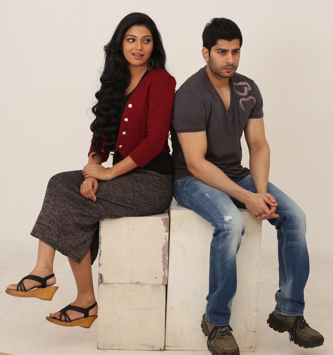 “ராஜாவின் பார்வை ராணியின் பக்கம் “ – ஆல்பம்