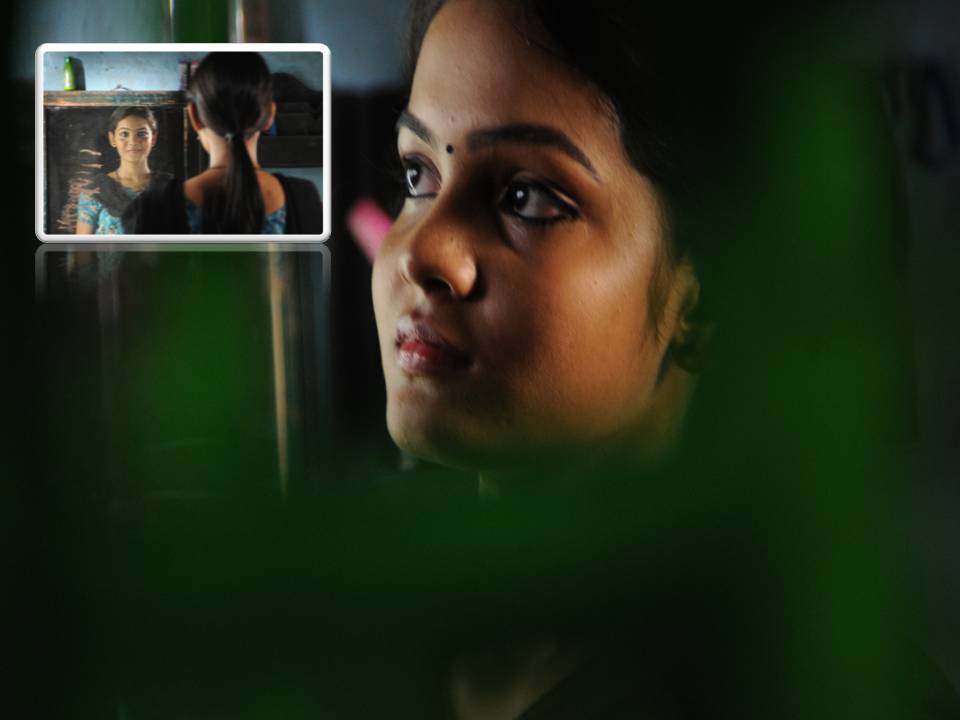 பைசா வேற வாழ்க்கை வேற – நடிகை ஆரா தத்துவம்!