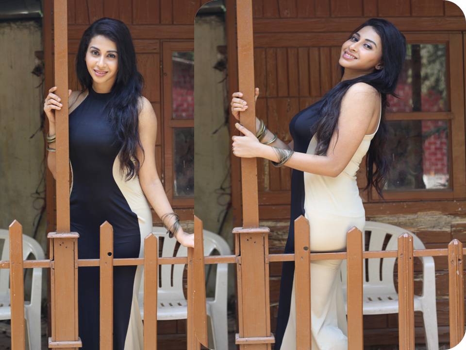 நடிகை ஊர்மிளா காயத்ரி ஸ்டில்ஸ்!