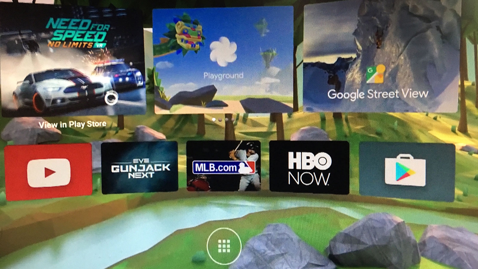 கூகுள் நிறுவனத்தின்  டே-ட்ரீம் வியூ (Daydream View) என்ற புதிய விர்ச்சுவல் ரியாலிட்டி ஹெட்செட் வாங்கியாச்சா?