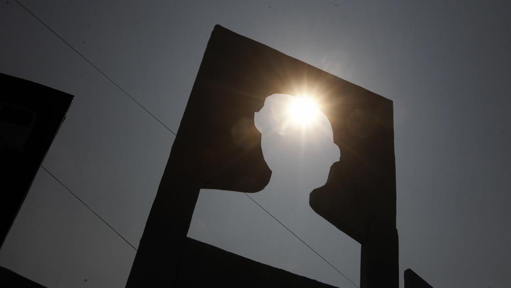 சர்வதேச போலீஸார் தேடப்படும் நபர்களின் பட்டியலிலிருந்து புலிகள் நீக்கம்!