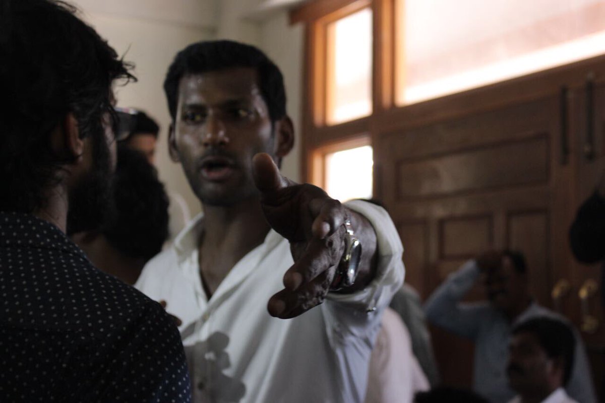 விஷால் வேட்புமனு தள்ளுபடி.. ஏற்பு… தள்ளுபடி! – திகில் திருப்பங்கள்!