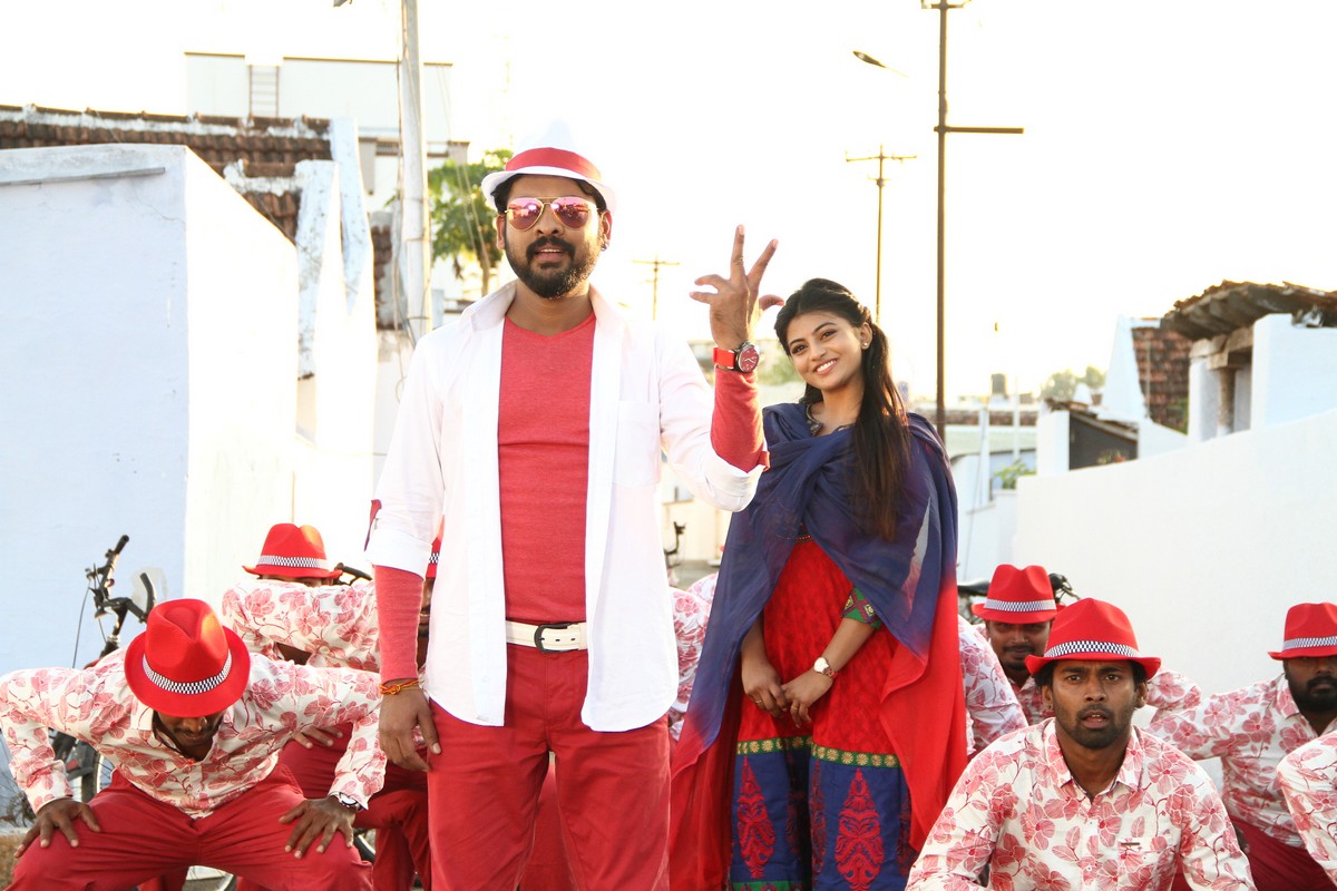 மன்னர் வகையறா- ஸ்டில்ஸ்!