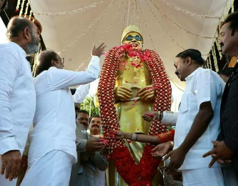 “இந்த ‘திட்டு’ அரசியல் வேண்டாம். போதும் இதோடு நிறுத்திக்கலாம்.” – ரஜினி டென்ஷன் பேச்சு!