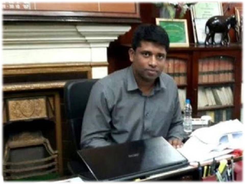 சர்ச்சையை ஏற்படுத்தும் சமாச்சாரம் ; இன்னொரு ஐ ஏ எஸ் ஆபீசர் விலகல்!