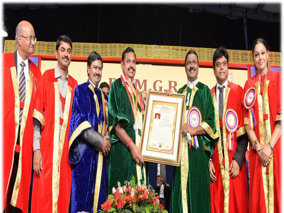 எம்.ஜி.ஆர்.,கருணாநிதி., ஜெ. பாணியில் முதல்வர் பழனிச்சாமி ’டாக்டர்’ ஆகிட்டாருங்கோ