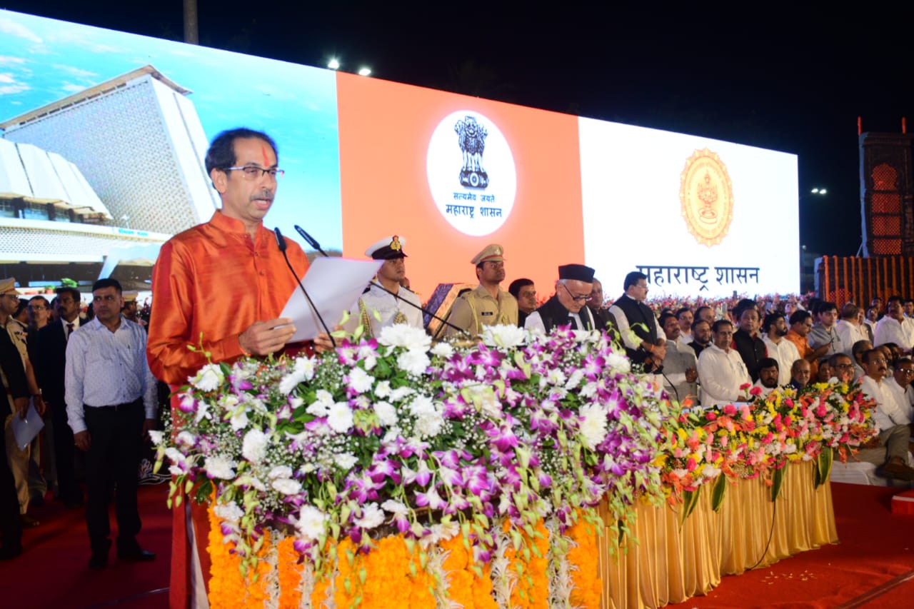 மகாராஷ்ட்ரா மாநில முதலமைச்சரானார் உத்தவ் தாக்கரே!