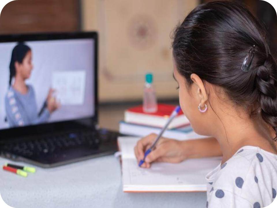 ஆன்லைன் கிளாஸ் – எந்த சப்ஜெக்ட் கடினம்? – சர்வே ரிசல்ட்!