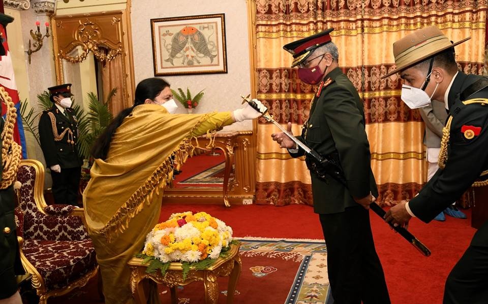 இந்திய ராணுவ தளபதி நரவானே-வுக்கு நேபாளத்தின் கவுரவ ராணுவ ஜெனரல் பட்டம்!