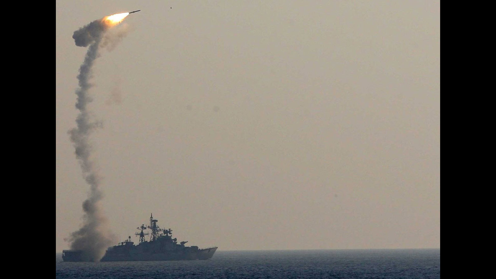 பிரம்மோஸ் சூப்பர்சோனிக் ஏவுகணை பரிசோதனை வெற்றி!-வீடியோ!