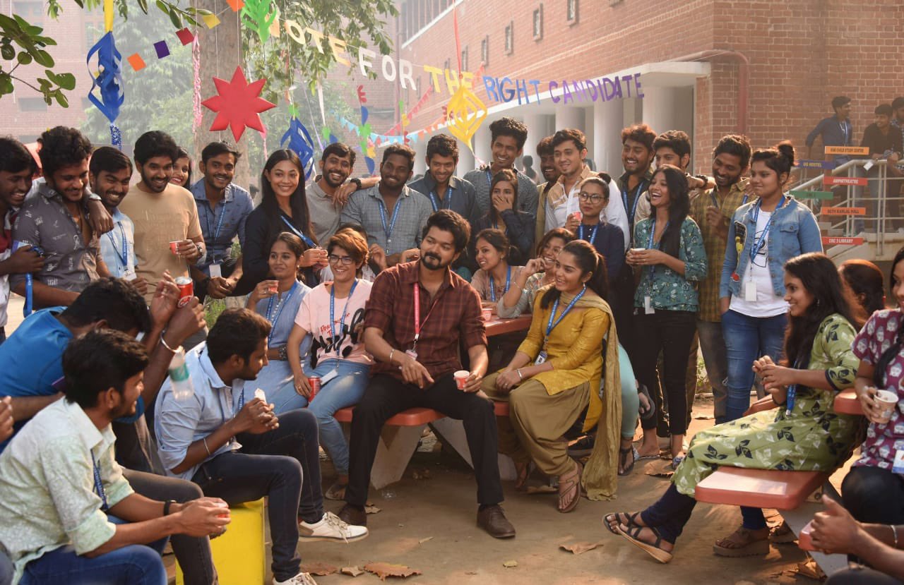 மாஸ்டர் படத்தின் ஸ்டில்ஸ்!