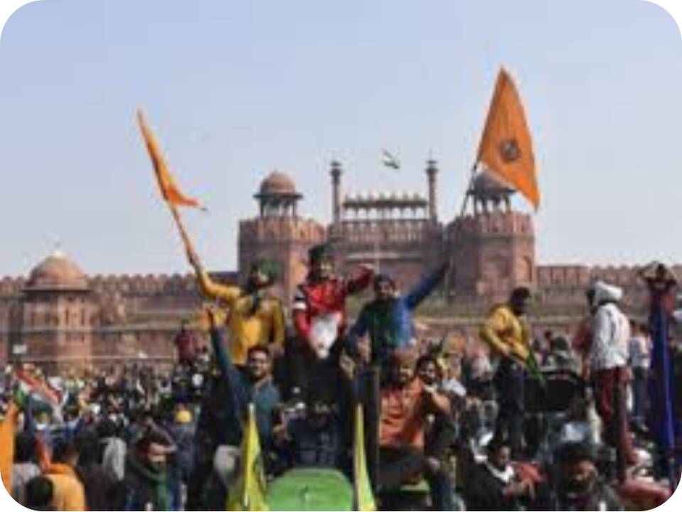 ட்ராக்டர் அணிவகுப்பில் வந்த  100-க்கும் மேற்பட்ட விவசாயிகளைக் காணோமாம்!