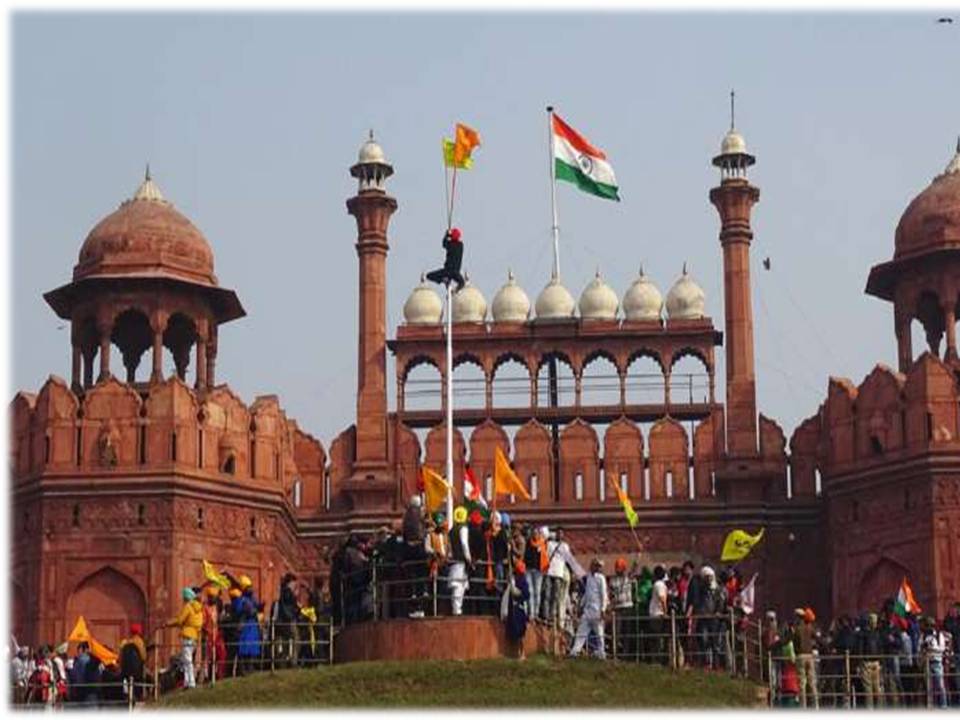 வன்முறைக் களமான டெல்லி :  கண்ணீர்ப் புகை, தடியடி, உயிரிழப்பு! – வீடியோக்கள்!