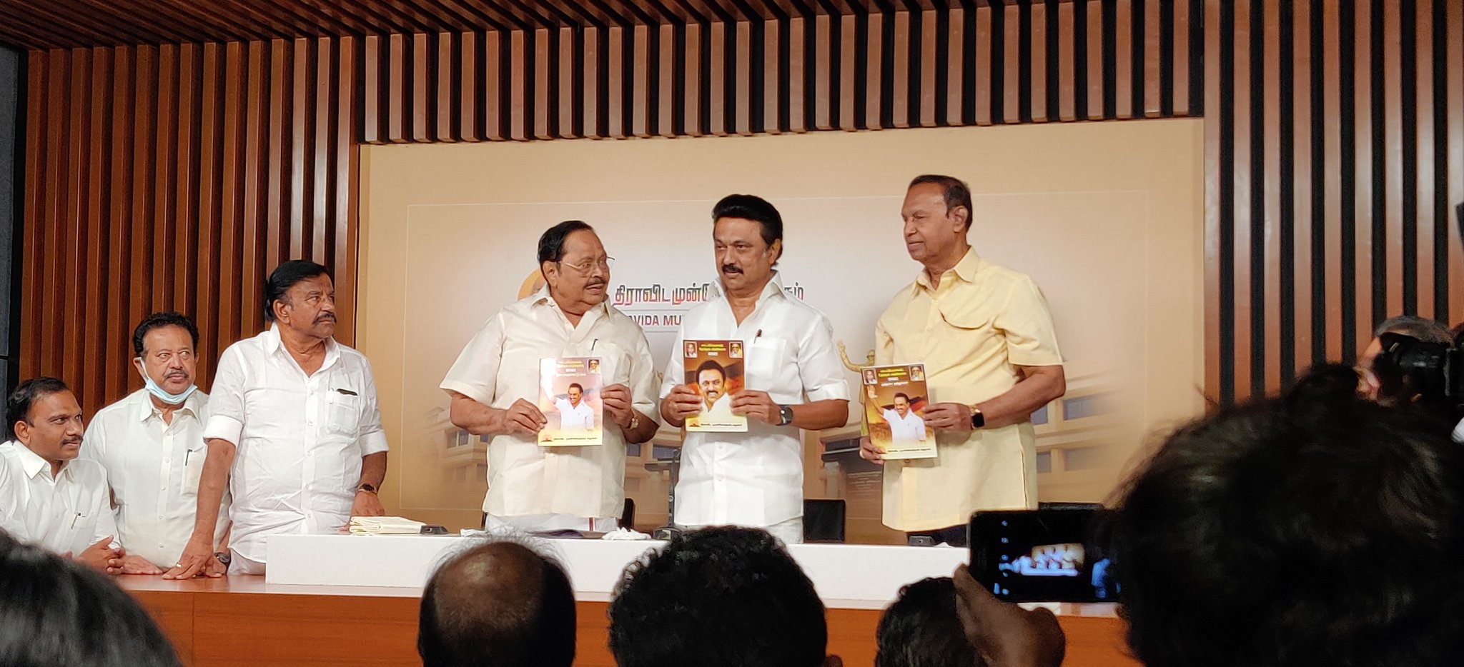 திமுக தலைவர் மு.க.ஸ்டாலின் வெளியிட்ட தேர்தல் அறிக்கை சாராம்சங்கள்!