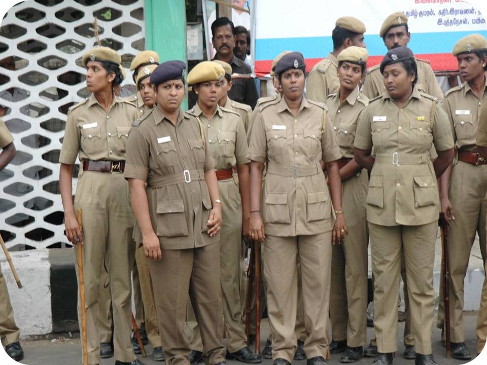 வி.ஐ.பி.க்களின் பாதுகாப்பு பணிகளில் பெண் காவலர்களுக்கு விலக்கு!