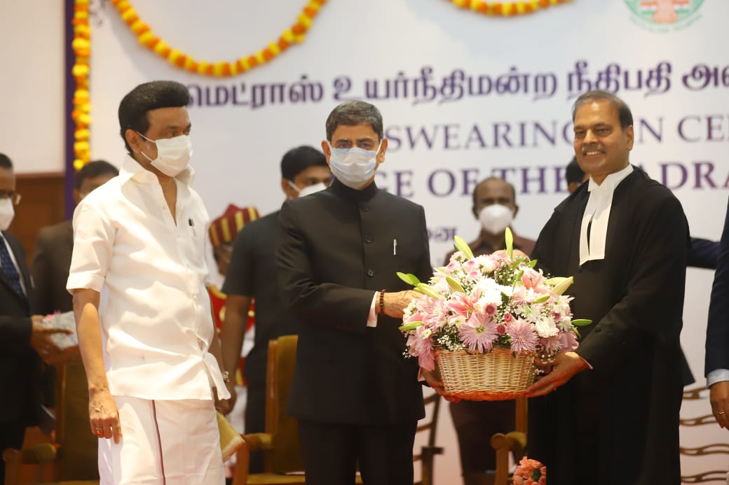 சென்னை ஐகோர்ட் பொறுப்பு தலைமை நீதிபதியாக எம்.என். பண்டாரி பதவியேற்றார்!