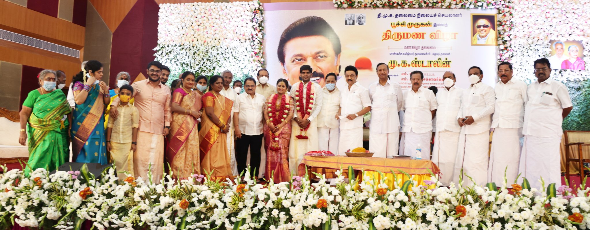 “வீட்டிற்கு விளக்காக, நாட்டிற்கு தொண்டர்களாக வாழுங்கள்” – பூச்சி முருகன் இல்ல திருமண விழாவில் முதல்வர் ஸ்டாலின் பேச்சு!- வீடியோ