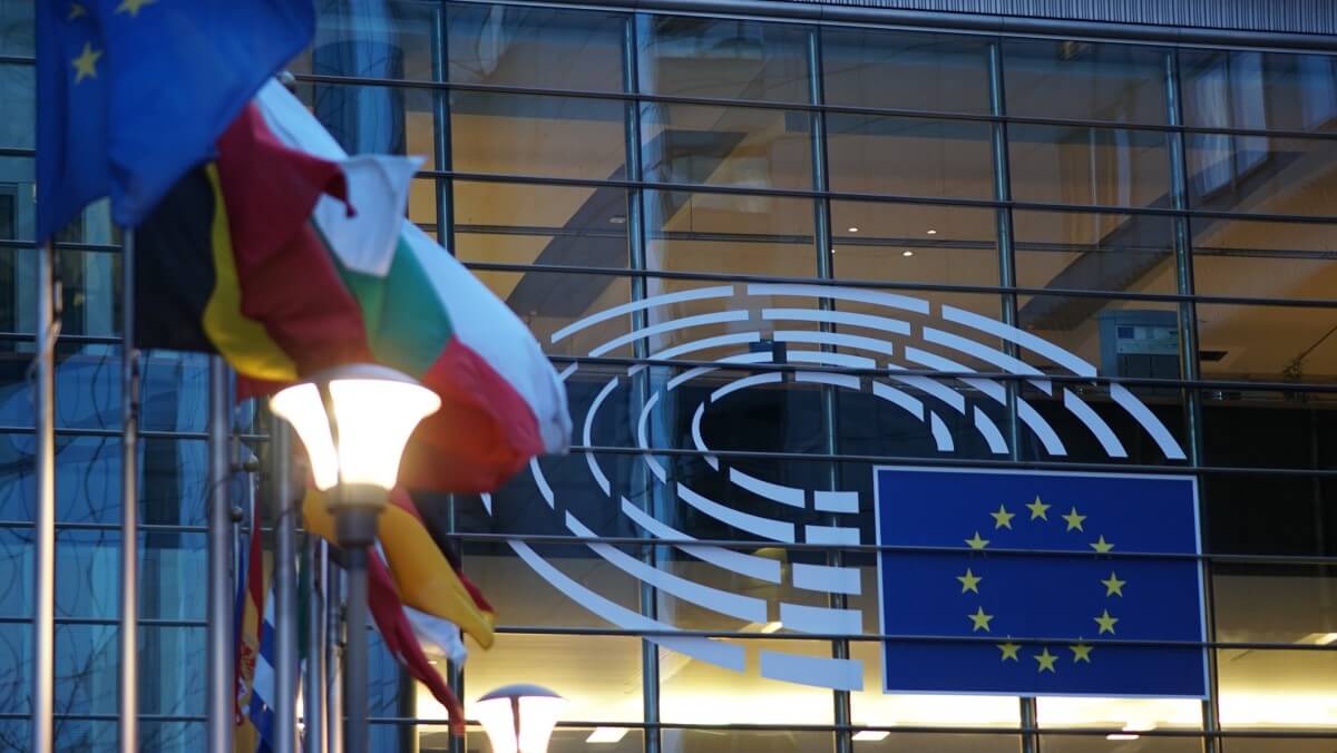 ஐரோப்பிய ஒன்றியத்தில் உக்ரைன் நாட்டை சேர்க்க தயக்கம்!