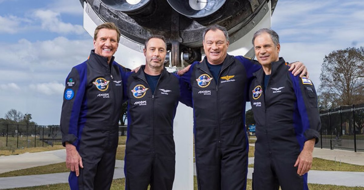 சர்வதேச விண்வெளி நிலையத்துக்கு தனியார் ராக்கெட்டில் பயணம்!