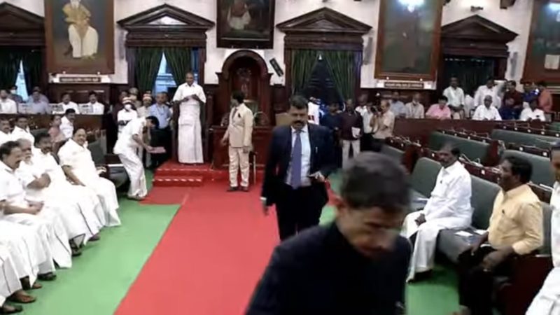 இந்திய சட்ட மன்ற வரலாற்றில் முதல்முறையாக ஒரு கவர்னர் வெளிநடப்பு!
