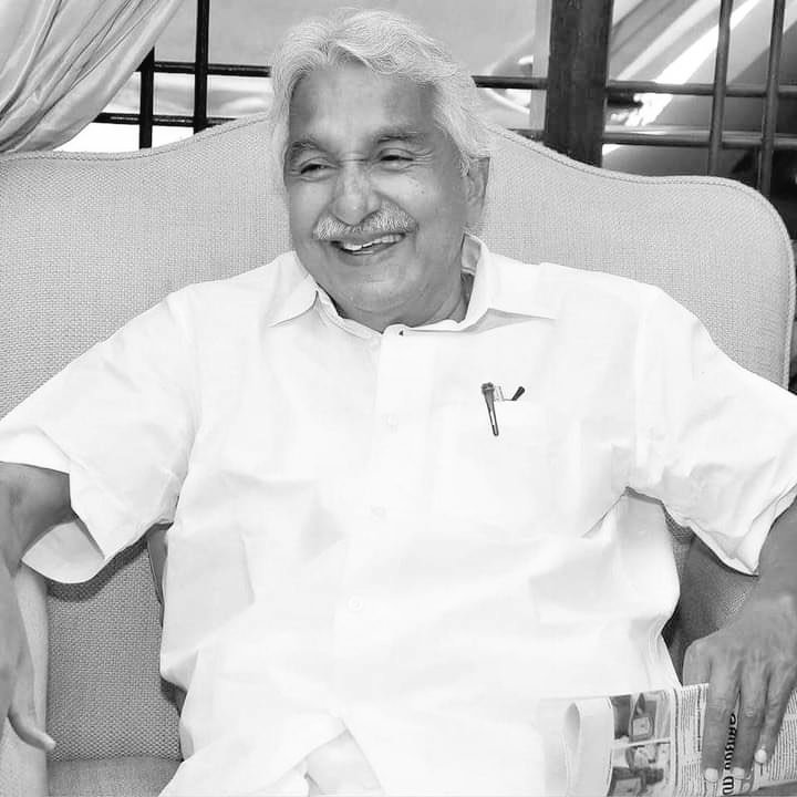 எளிய மனிதராக வாழ்ந்து சாதித்த கேரள முன்னாள் முதல்வர் உம்மன் சாண்டி காலமானார்!