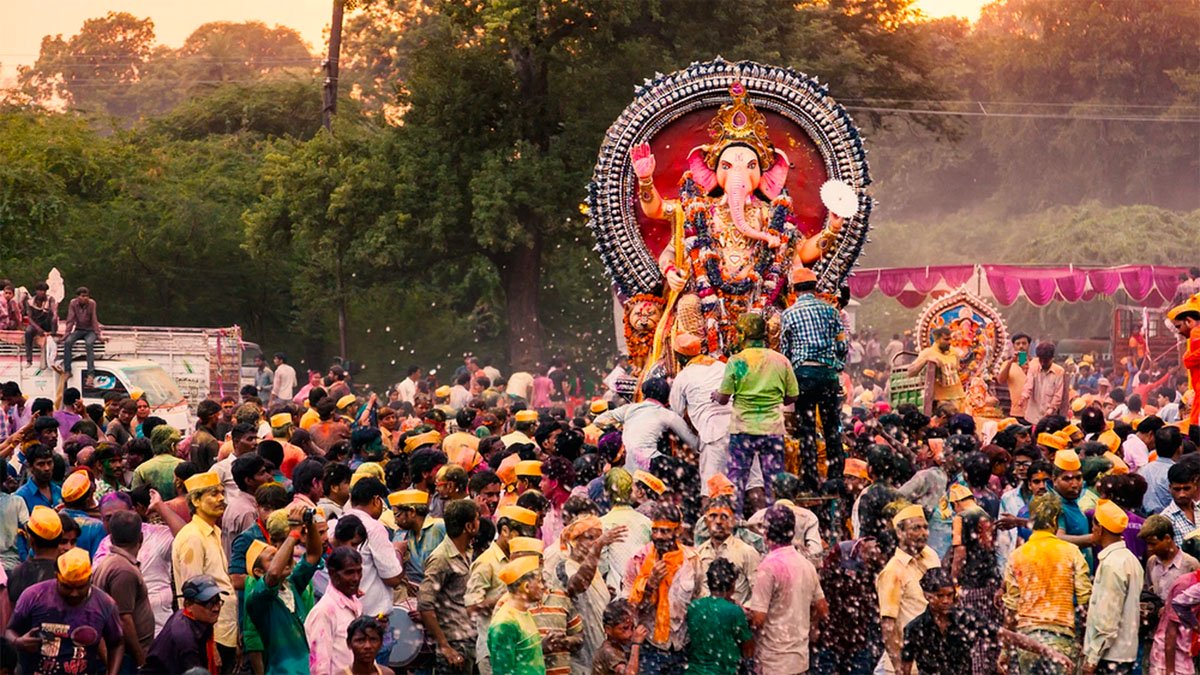 விநாயகர் சிலையை வைத்து அரசியல் – ஐகோர்ட் ஜட்ஜ் கருத்து & விநாயகர் சிலைகள் வைக்க என்னென்ன கட்டுப்பாடுகள் தெரியுமா?
