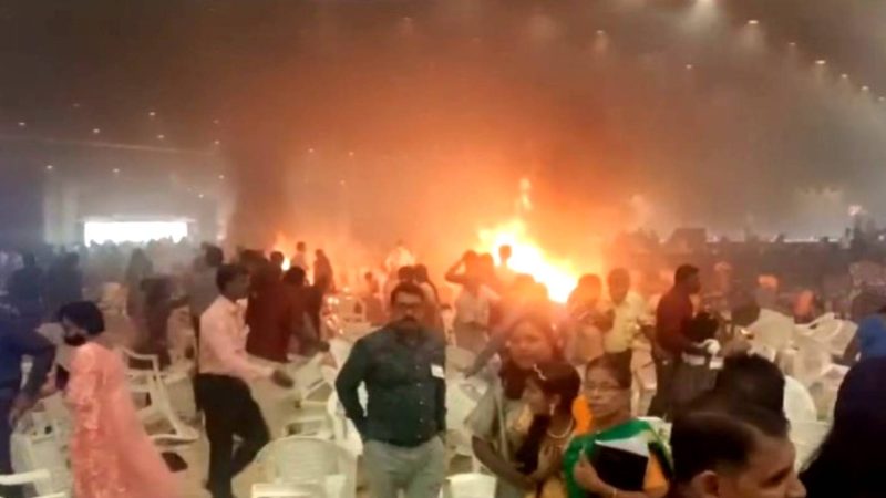கேரளா : பிரார்த்தனைக் கூட்டரங்கில் குண்டு வெடிப்பு; ஒருவர் பலி- வீடியோக்கள்