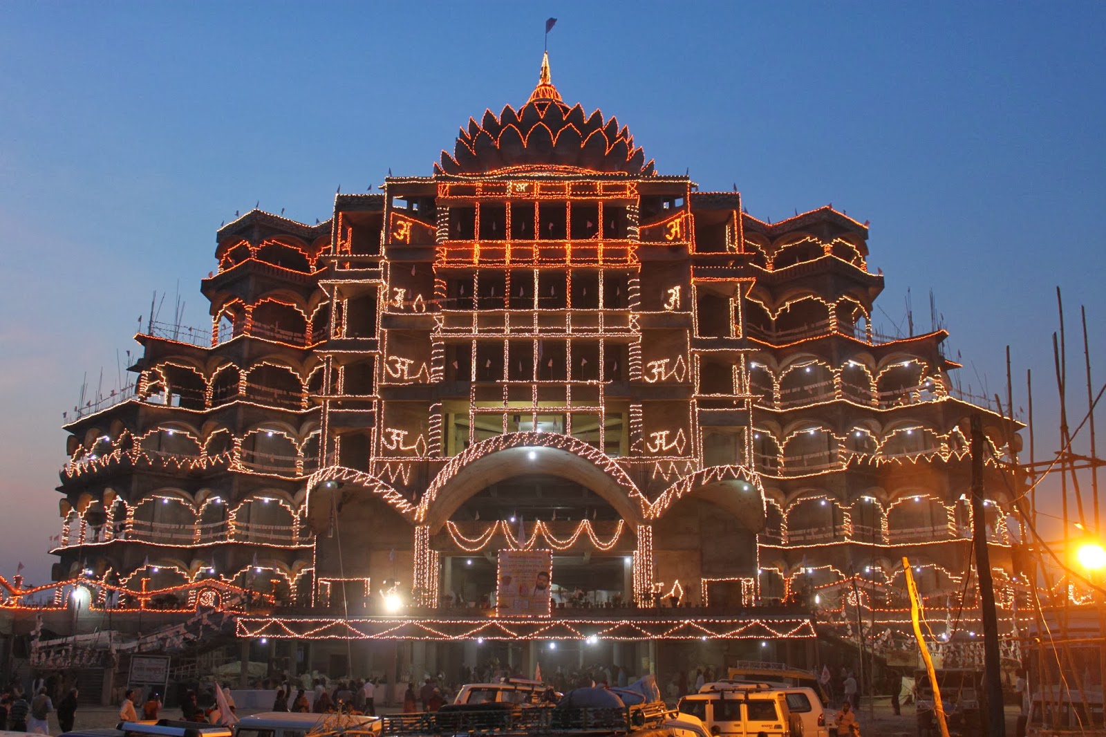 உலகின் மிகப்பெரிய தியான மையம் – வாரணாசியில் திறந்து வைத்தார் பிரதமர் மோடி!- வீடியோ