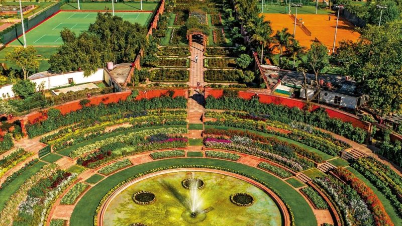 குடியரசு மாளிகையில் உள்ள மொகல் என்ற அமிர்த தோட்டத்துக்கு செல்லத் தயாரா ?