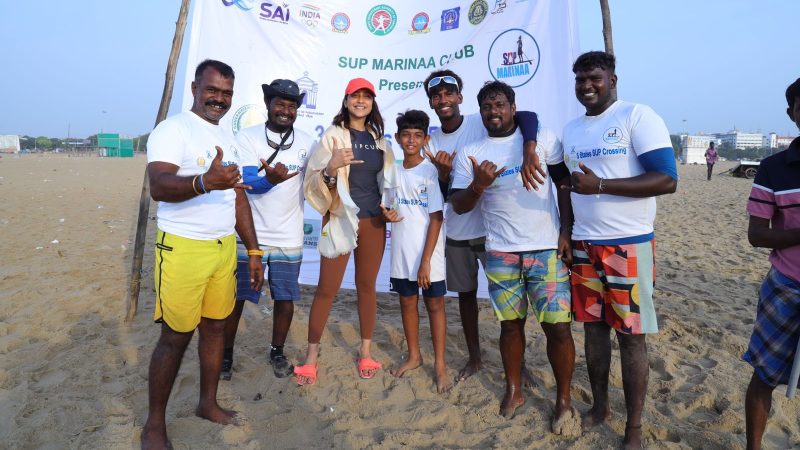 மெரீனாவை சுத்தம் செய்து கவனம் ஈர்க்கும் ரெஜினா!