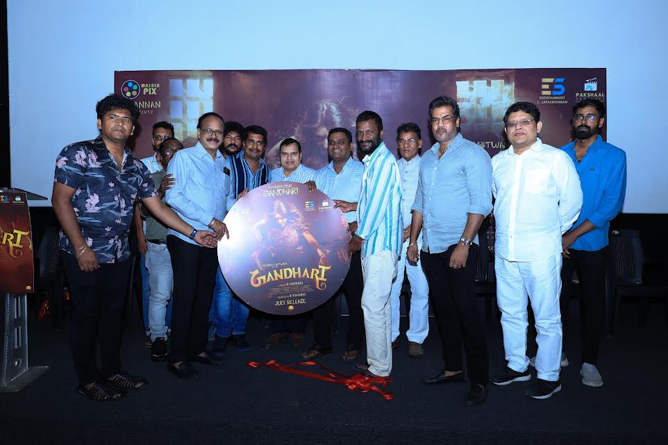 தனஞ்செயன் திரைக்கதையில் ஆர்.கண்ணன் டைரக்‌ஷனில் ‘காந்தாரி’யாக மிரட்டும் ஹன்ஷிகா!