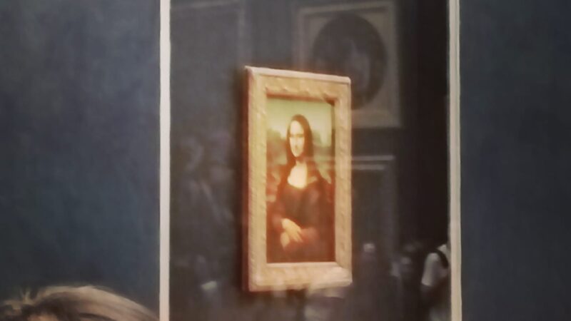 மோனாலிசாவை (ஏண்டா) பார்த்தேன்?!