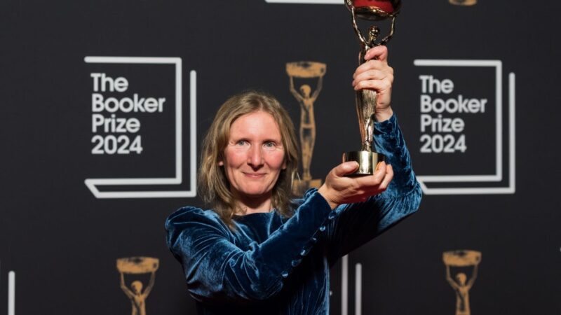 பிரிட்டிஷ் எழுத்தாளர் சமந்தா ஹார்வி-ன் ‘ஆர்பிடல்’ நாவலுக்கு புக்கர் பரிசு!