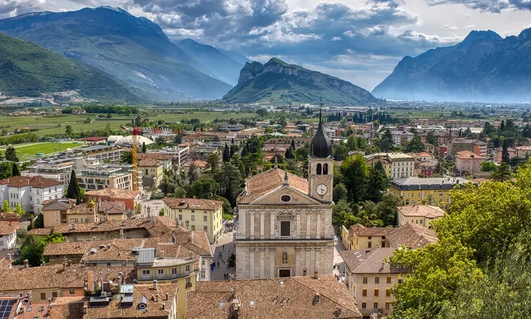 “ட்ரெண்டினோவில் வீடும் பணமும் – இத்தாலியின் கிராம வாழ்க்கை அழைப்பு!