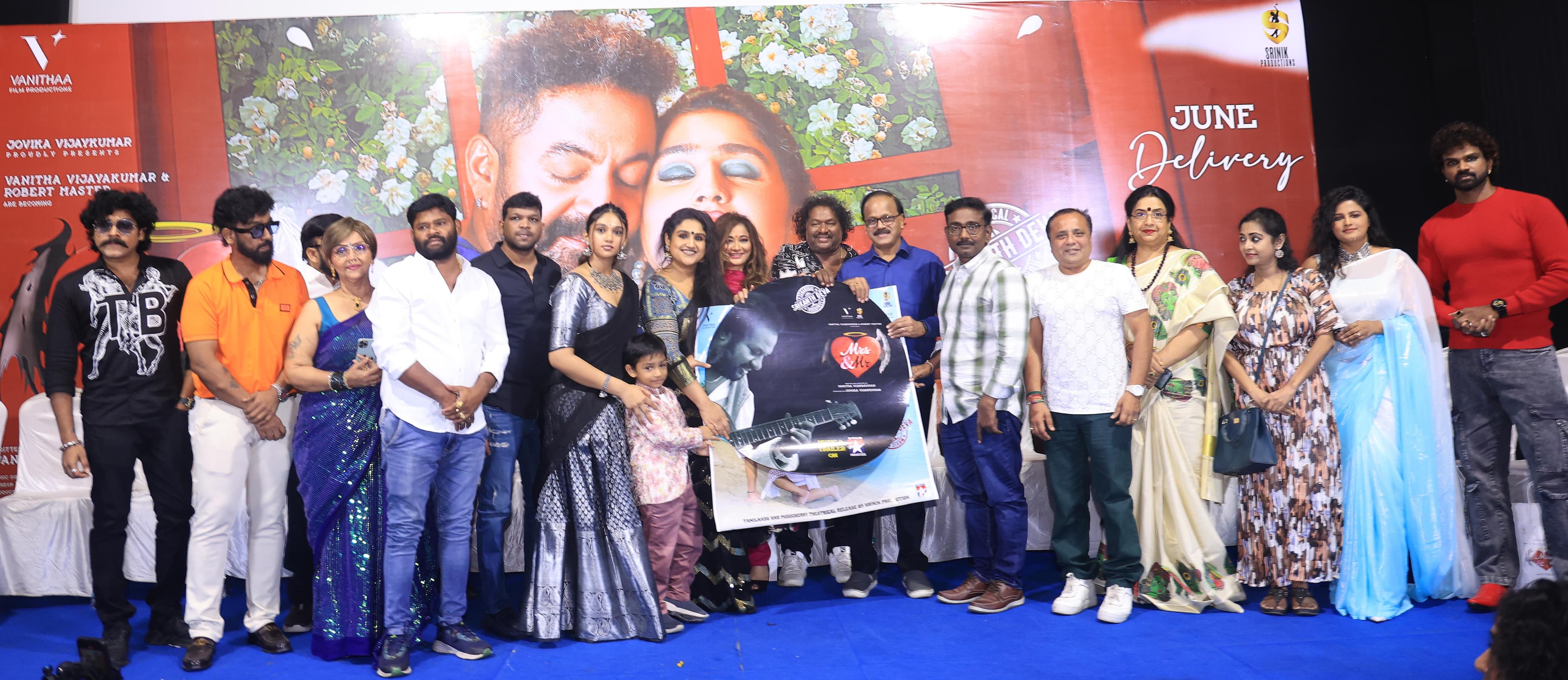நடிகை வனிதா விஜயகுமார் எழுதி,இயக்கி,நடித்த மிஸஸ் & மிஸ்டர் பட இசை & முன்னோட்ட வெளியீட்டு விழாத்துளிகள்!