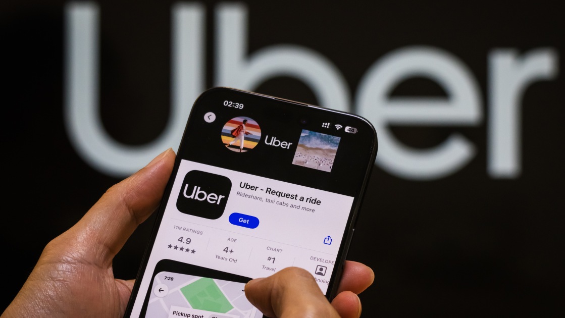 மூத்த குடிமக்களுக்கான புதிய, எளிமைப்படுத்தப்பட்ட ஊபர் செயலி தயார்!