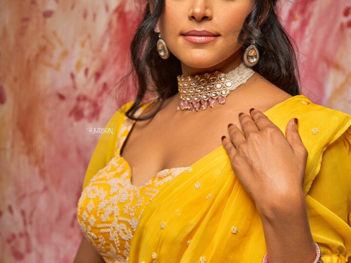 சுபிக்ஷா கிருஷ்ணன்  லேட்டஸ்ட் ஸ்டில்ஸ்!