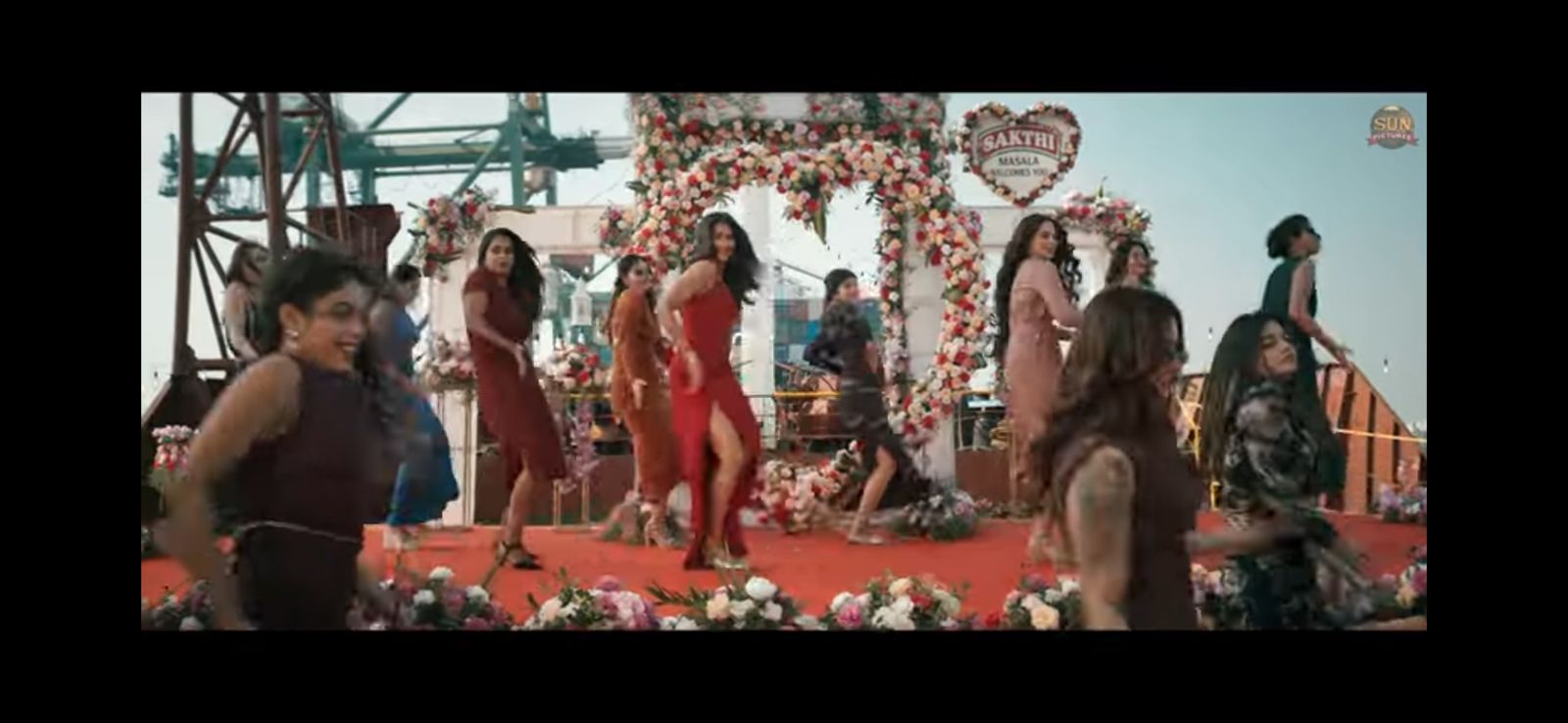 ‘கூலி’யின் ‘மோனிகா’ பாடல்: பிரமாண்டமான விளம்பர உத்தியில் சக்தி மசாலா வெற்றி