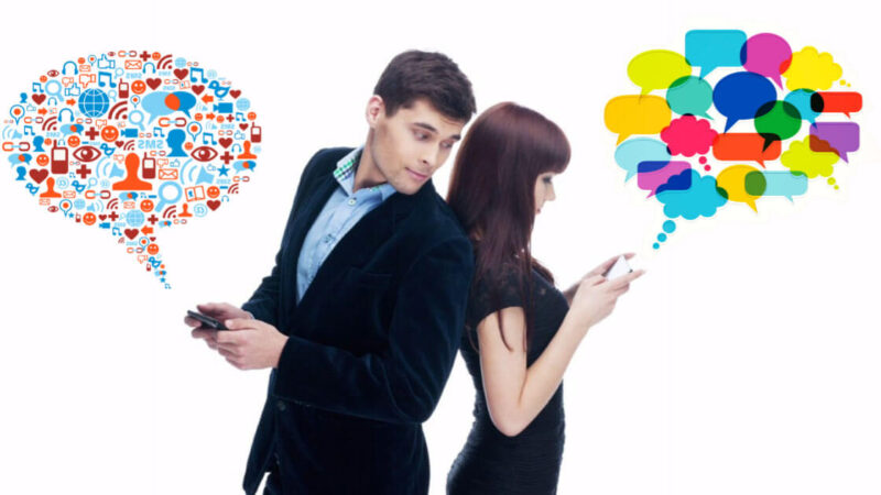 பெண்களும், டிஜிட்டல் மீடியாவும்: உறவுகளின் உருமாற்றம் – ஒரு கசக்கும் நிஜம்!