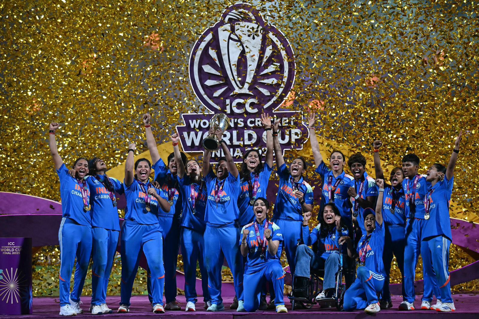 🏆இந்திய மகளிரின் வரலாற்று வெற்றி: உலகக் கோப்பையை வென்று சாதனை!
