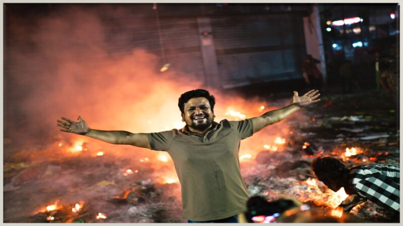 வங்கதேசத்தில் மீண்டும் வன்முறை: மாணவர் தலைவர் சுட்டுக்கொலை – பற்றி எரியும் டாக்கா!