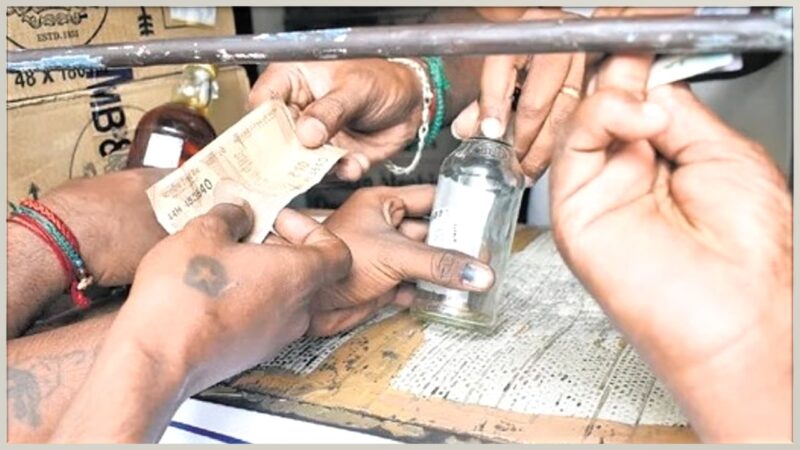 காலி பாட்டில் குடுத்தா ₹10!-உங்க ‘சைடிஷ்’ காசு!-சென்னை டாஸ்மாக் அதிரடி.
