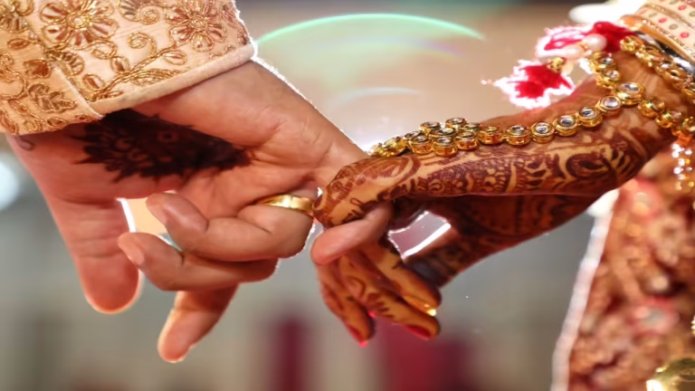 திருமணச் சந்தையில் அதிரடி: ‘முதல் அடி’ எடுத்து வைக்கும் இந்தியப் பெண்கள்!