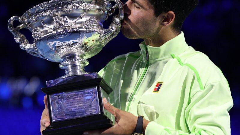 டென்னிஸ் உலகின் புதிய அரசன்: ஜோகோவிச்சை வீழ்த்தி அல்காரஸ் வரலாற்றுச் சாதனை!